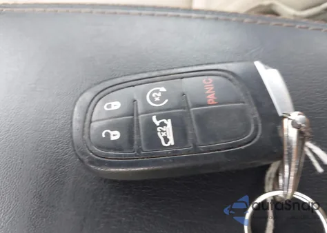 2015 Jeep Cherokee Limited из США, поврежденный, VIN 1C4PJLDB9FW677367